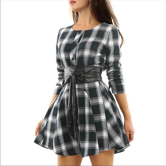 Boutique Dresses & Skirts - Plaid Pleated Long Sleeves Belted Shirt Dress